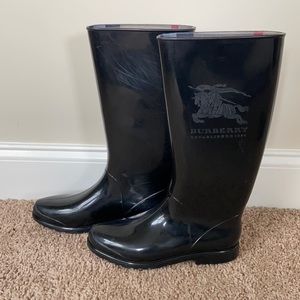 Burberry Rainboats